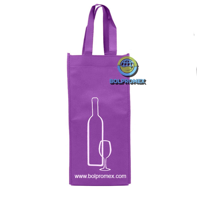Porta vino de 2 botellas hecho con material tela no tejida non woven impreso con un logo publicitario en color berenjena